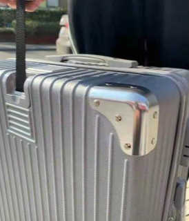 淘宝尚层行李箱质量怎么样是品牌好吗，使用效果评测(国产)