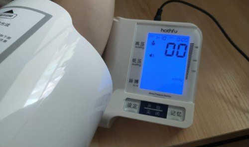 哈斯福电子血压计怎么样测量准吗，BA-806使用后评价